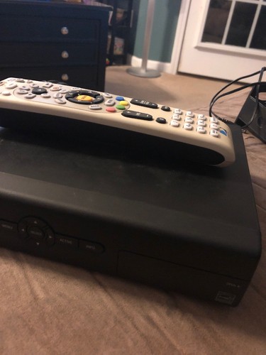 Directv Direct TV Satellite Receiver Model D12-100 With Remote Control
