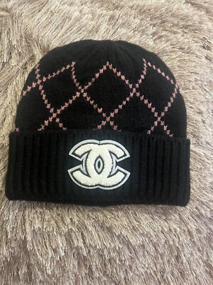 Auth. Chanel Cashmere Wool CC Logo Beanie Hat Pink Black