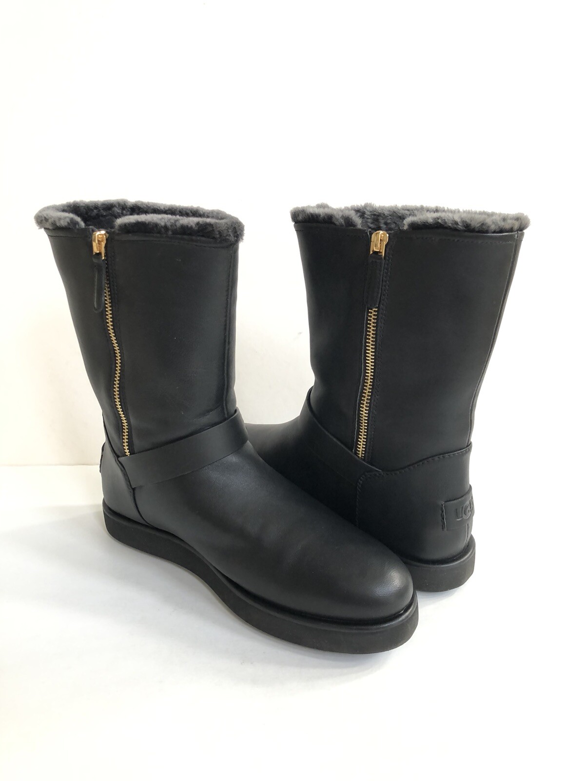 Pre-owned Ugg Classic Short Berge Black Waterproof Leather Boot Us 8 / Eu 39 / Uk 6