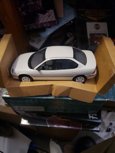 Scarce Brookfield Collectors Guild 1:25 Plymouth Neon Promo Car (White) NEW