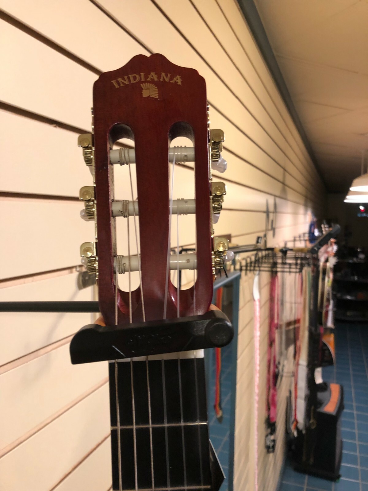 Indiana acoustic guitar IC-25E Nylon String