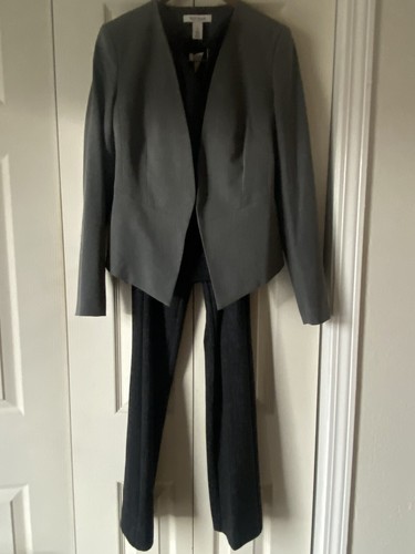 White House Black Market 3 Piece Suit, Size 0-2
