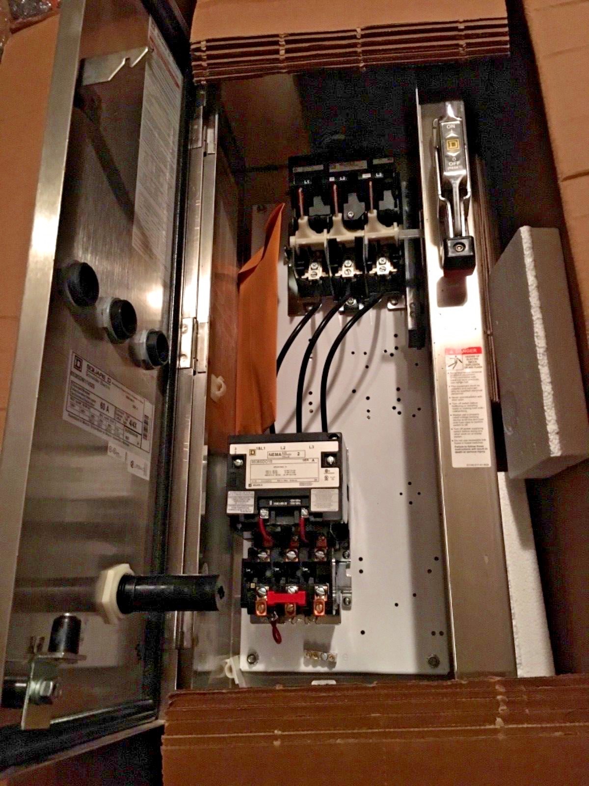 Square D 8538SDW11V02S AC Combination Motor Starter New in box Size 2  Stainless