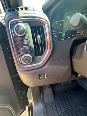 image 5 of interior