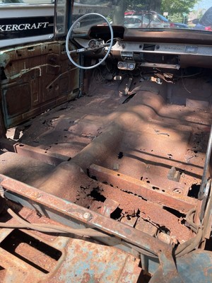 image 19 of interior