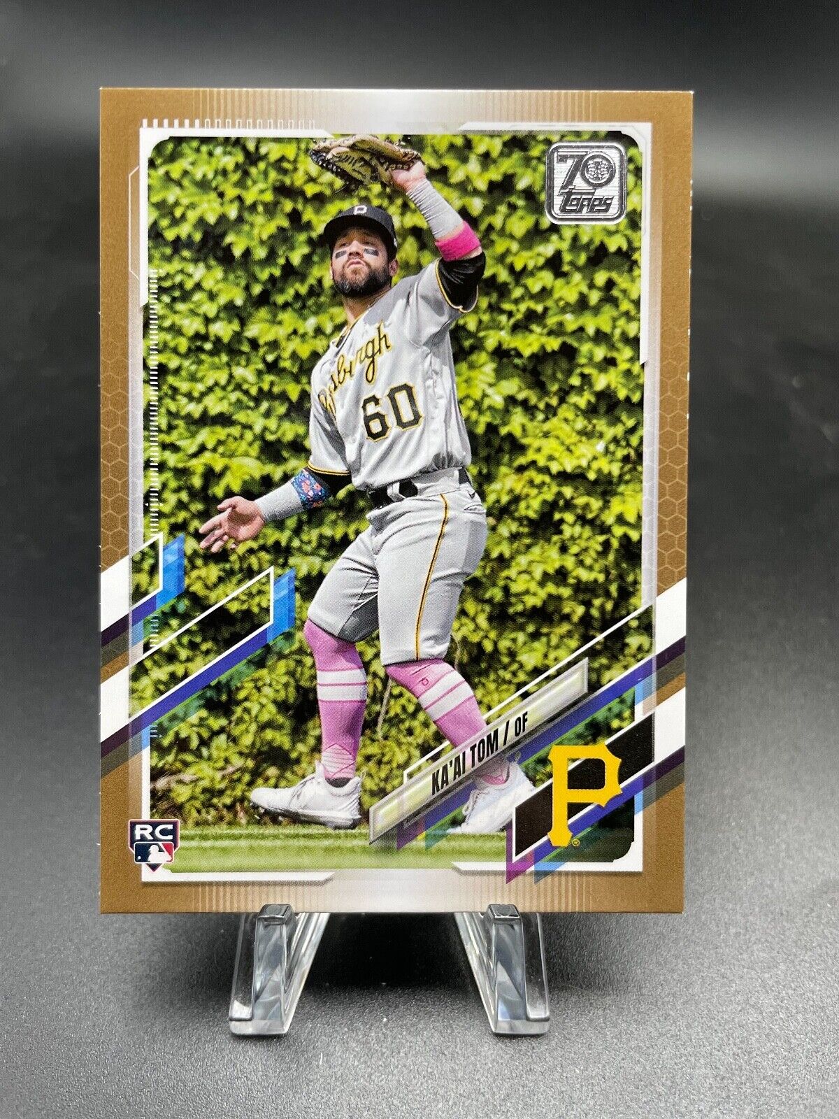 KA’AI TOM RC - 2021 Topps UPDATE - GOLD - Card #US152 - PIRATES/GIANTS ROOKIE. rookie card picture
