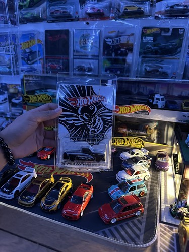 Hot Wheels Japan Convention 2024 '83 Chevy Silverado Usugrow