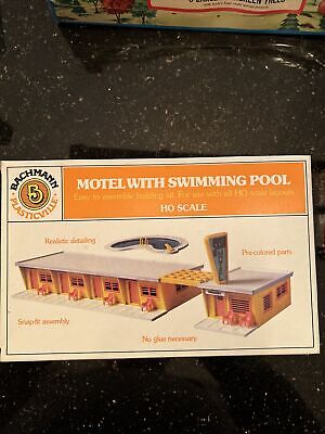 Bachmann HO Motel W/Swimming Pool Kit 45214