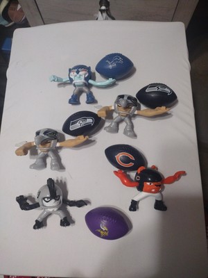 NFL Rush Zone Rusher Lot of 5 Figures  Footballs McDonalds Toys NFL
