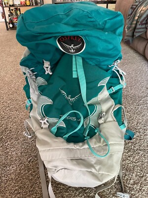 Osprey Tempest 40 Women s Hiking Backpack Gray and Jasper Green Never Used