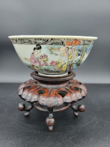Large Antique Chinese  famille rose bowl Republic period  early 20th century #2