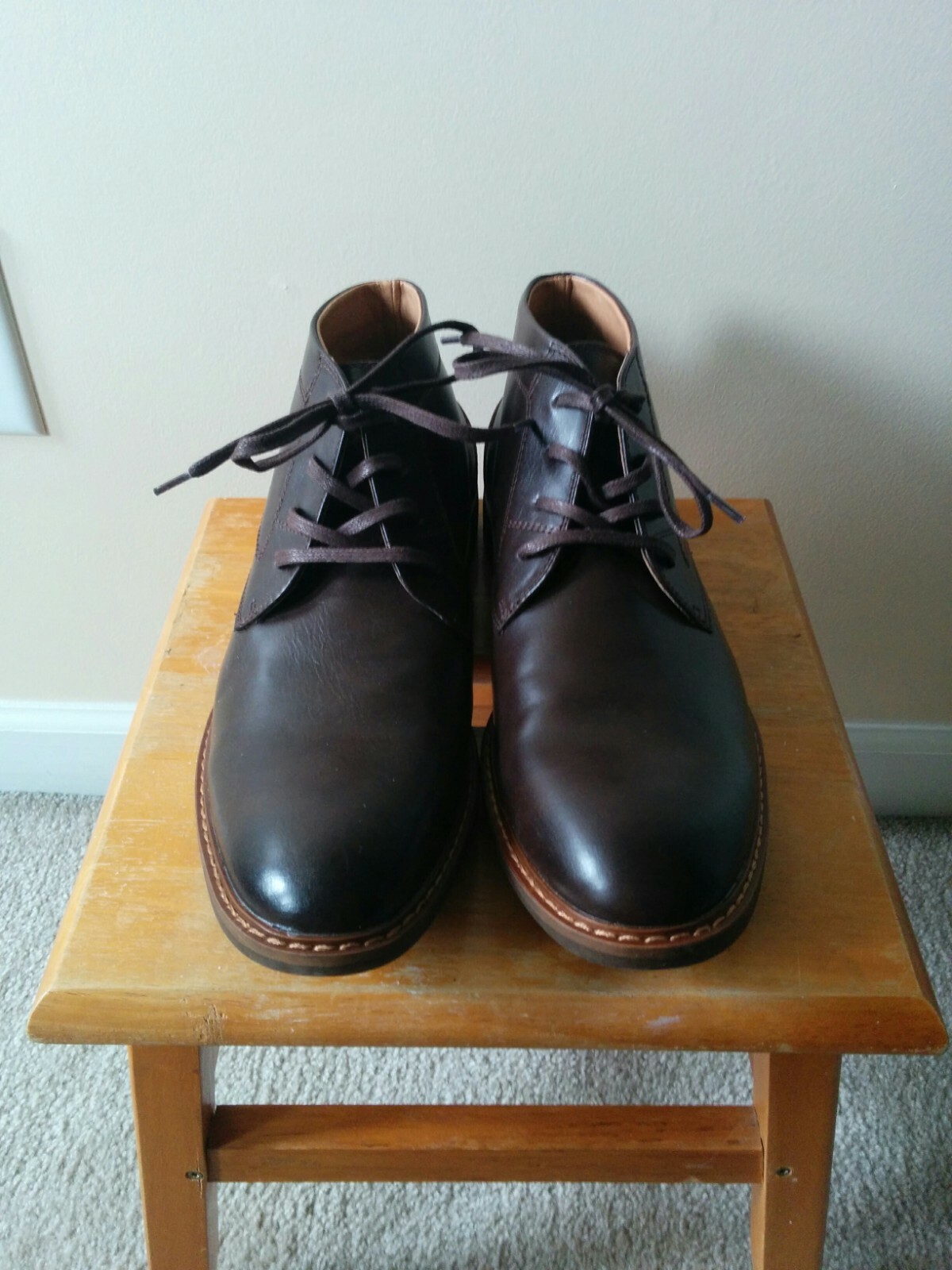 three passes chukka leather