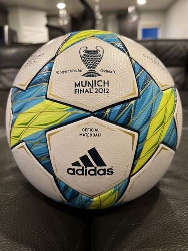 ✨希少美品✨adidaドイツ代表2014年FIFAワールドカップ杯モデルSサイズ ✨希少美品✨adidaドイツ代表2014年FIFAワールドカップ杯モデルS