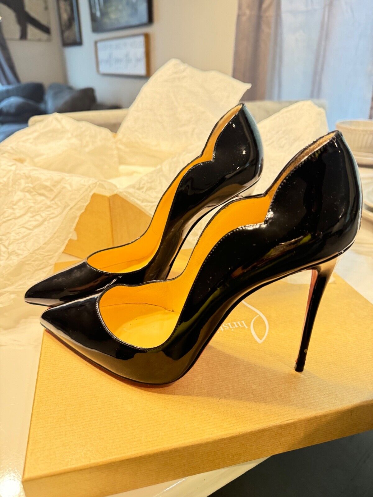 Christian Louboutin Hot Chick 100 Patent Red Sole High-Heel Christian Louboutin Hot Chick 100 Patent Red Sole High-Heel