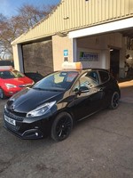 PEUGEOT 208 1.2 PureTech 82 Black Edition 3dr