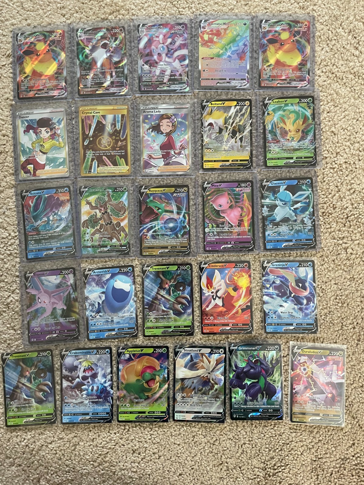 Huge Pokemon TCG Card Collection. 2021 All mint / near mint. 1,500 
