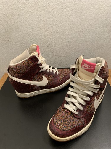 希少 WMNS NIKE DUNK HIGH PREMIUM LIBERTY Nike Dunk High Skinny Premium Sail Aura Liberty London