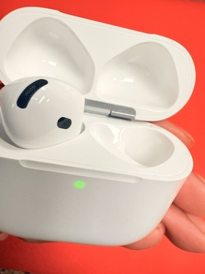 New Apple 4th Generation Wireless Earbuds with Active Noise