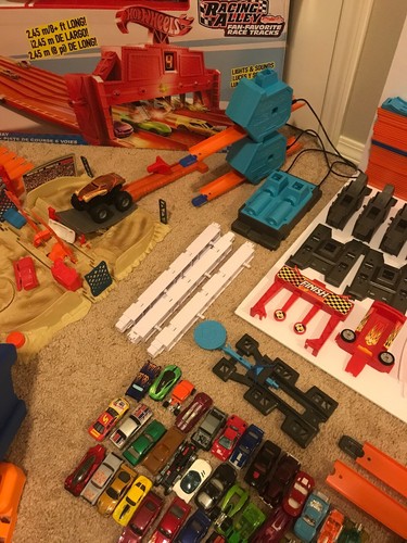 Huge Lot Hot Wheels Track & Accessories Lot New And Used Super 6-lane Raceway