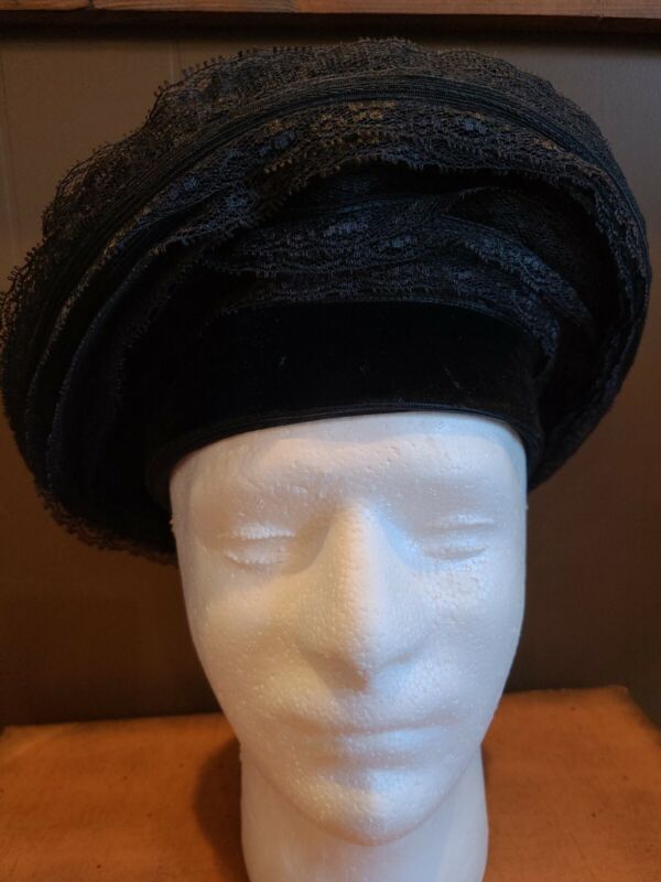 Vintage Rare Schiaparelli Designer Hat Made in Paris!