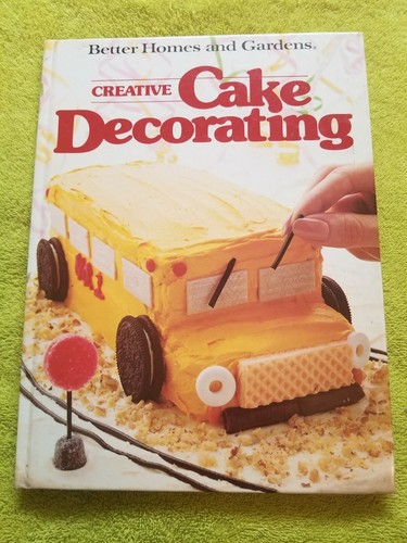 Lot of 2 Vintage Cake Cookbooks Creative Cake Decorating & The Good Cook Cakes