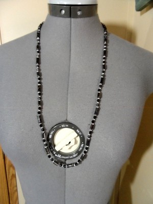Magnetic HEMATITE Beaded Necklace Asian painted details Black Silver Gold Retro