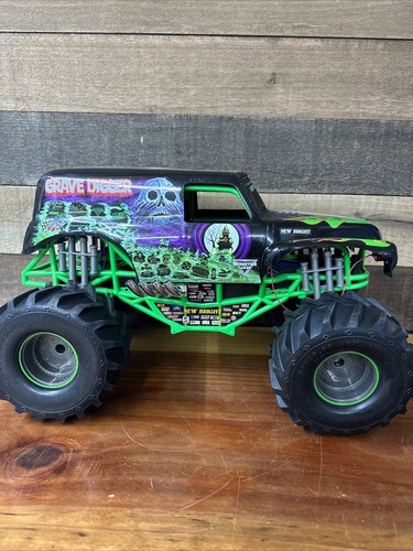 GRAVE DIGGER モンスタージャム　ラジコン　ボディ　HORIZON GRAVE DIGGER モンスタージャム ラジコン ボディ HORIZON GRAVE