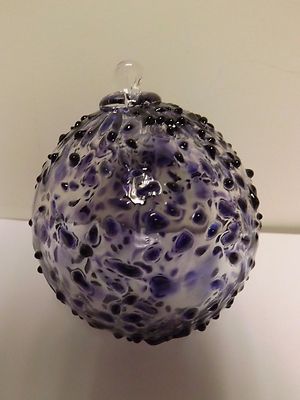 BOYCE ART MARKED AMETHYST SPECKLED AND TRANSPARENT HAND BLOWN GLASS ORNAMENT