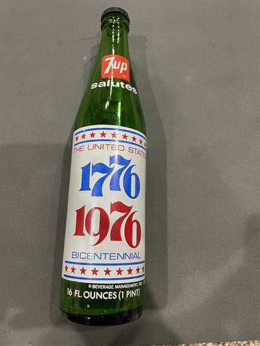 1975  7UP BOTTLE VINTAGE BICENTENNIAL-RARE! 1776-1976-LIBERTY BELL-COMMEMORATIVE