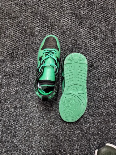 SIA D1Y Low 'Reptile' Size 8 Men's/ 10 Women's