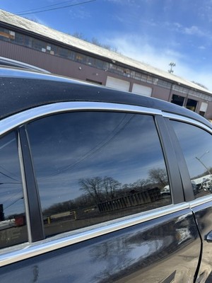 13 14 15 16 17 18 CADILLAC ATS Rear Door Window Glass Passenger