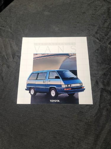 1987 Toyota Passenger Vans Deluxe Sales Brochure 87 Vintage Original Advertising