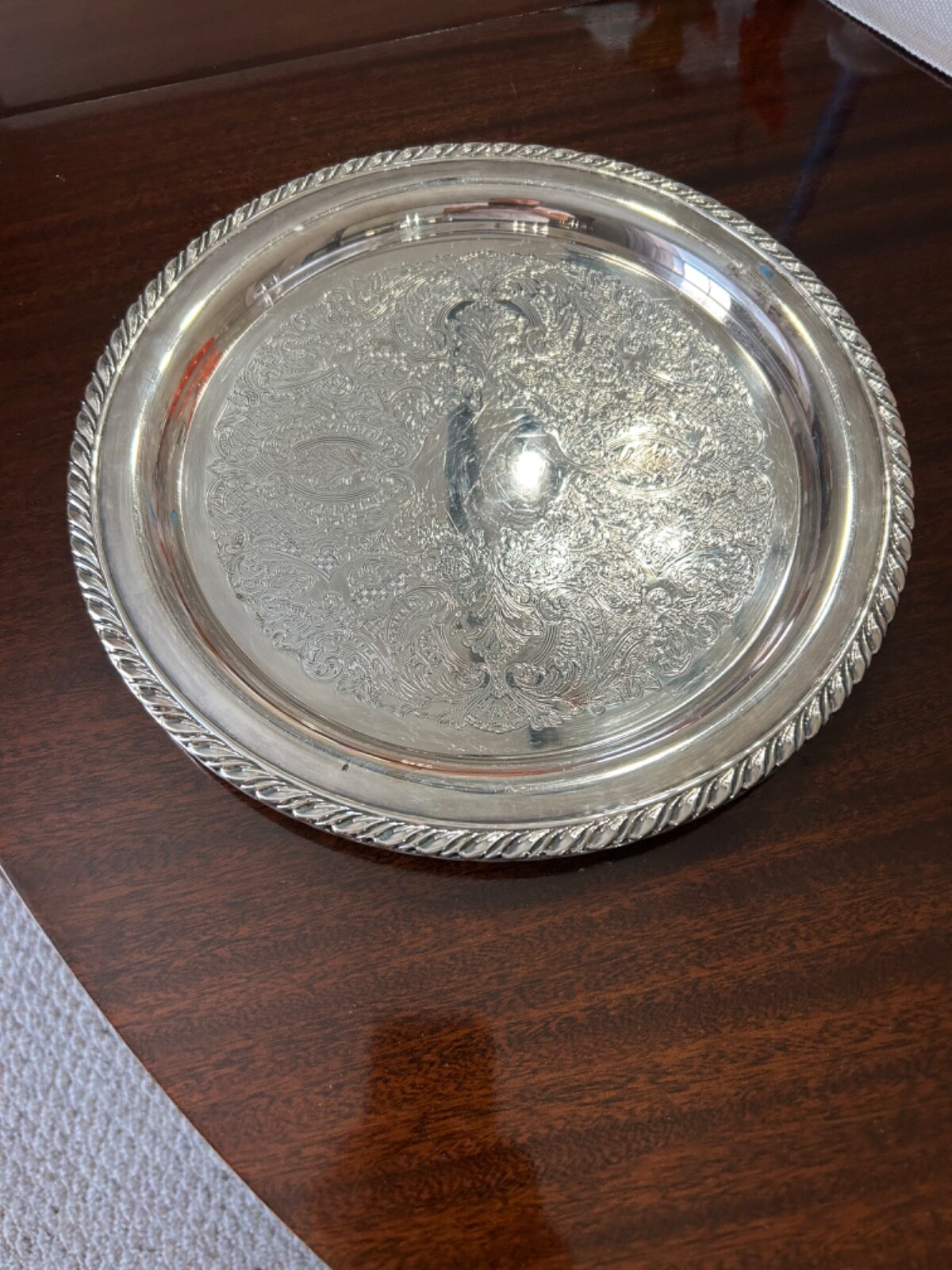 Vintage Oneida Silver Plate Rope Edge Etched Design Serving