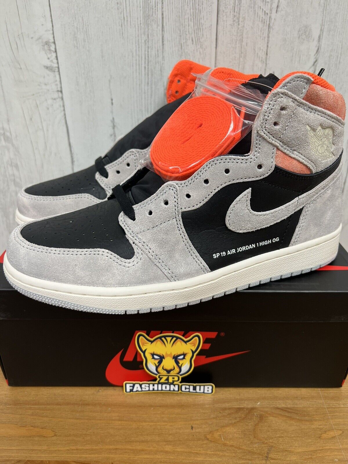 Air Jordan 1 Retro High Neutral Grey Hyper Crimson 555088 Air Jordan 1 Retro High Neutral Grey Hyper Crimson 555088