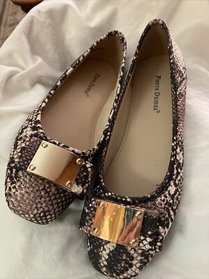 Pierre Dumas Snakeskin Flats 6M With Gold Buckle 