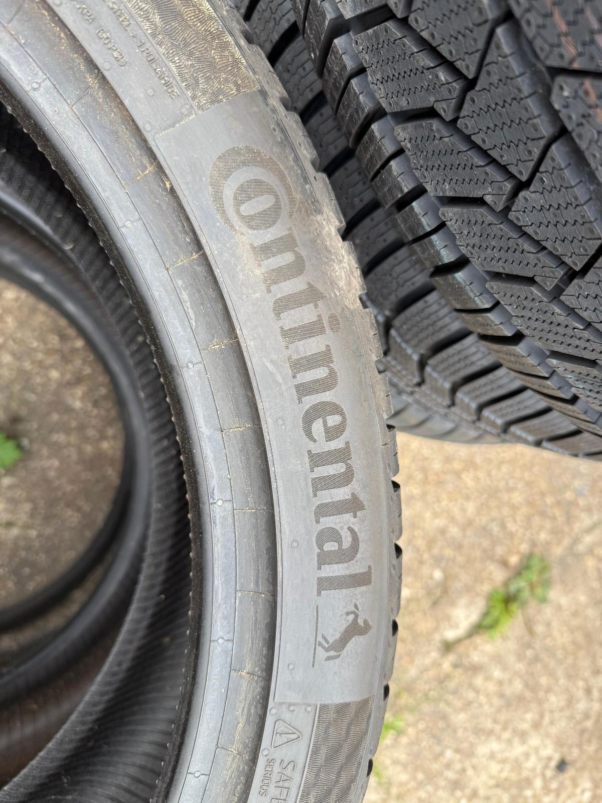 New 255 40 21 Continental, All Season XL EV 102T x1 Single Tyre (F1_tyres) YD130