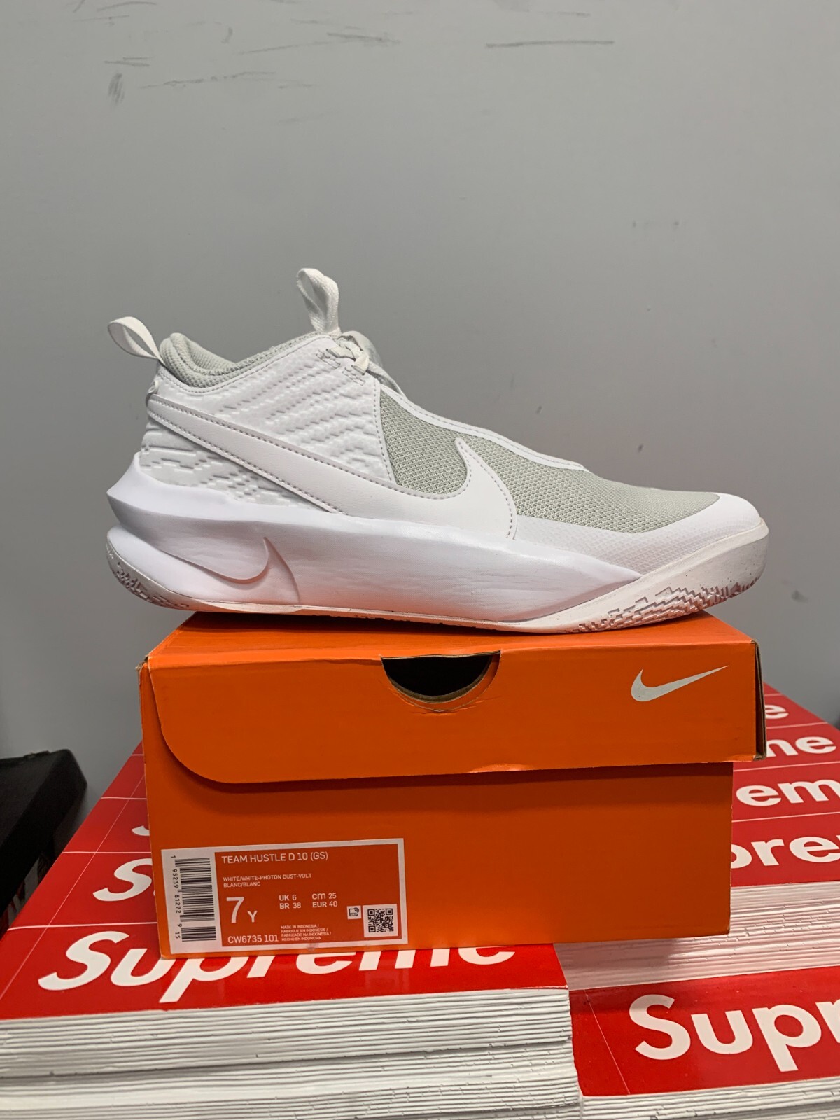 Nike Team Hustle D 10 CW6735-101 White Basketball Shoes
