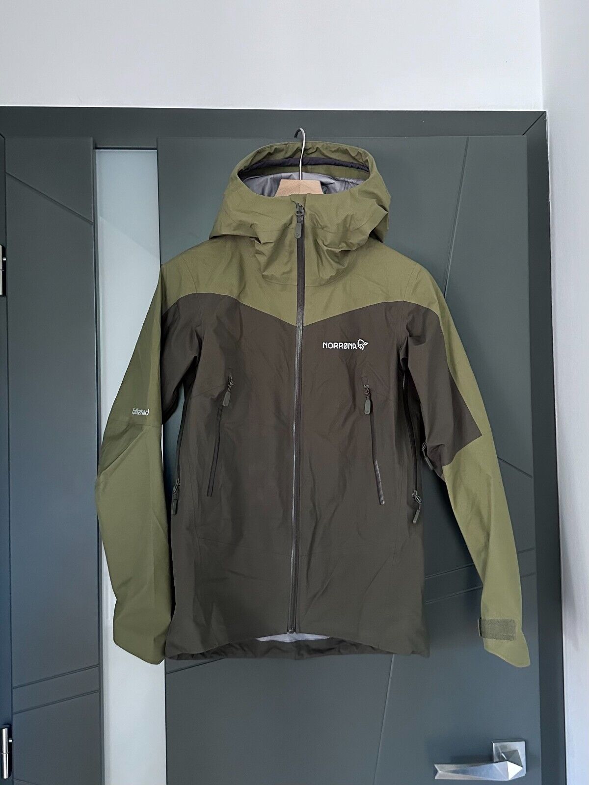 Norrona falketind Gore-Tex jacket for women | eBay Norrona falketind Gore-Tex jacket for women | eBay