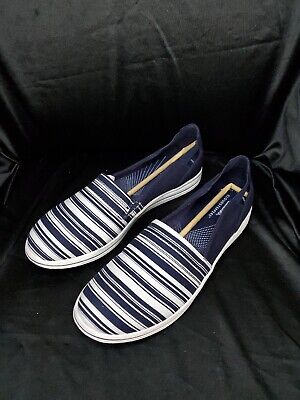 Clarks Cloud Steppers Women's Breeze Step Loafer Navy/White Size 11N 65290