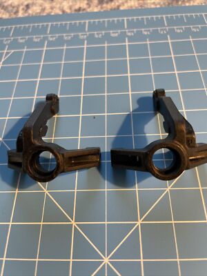 TLR Front Spindle Set,: 22T