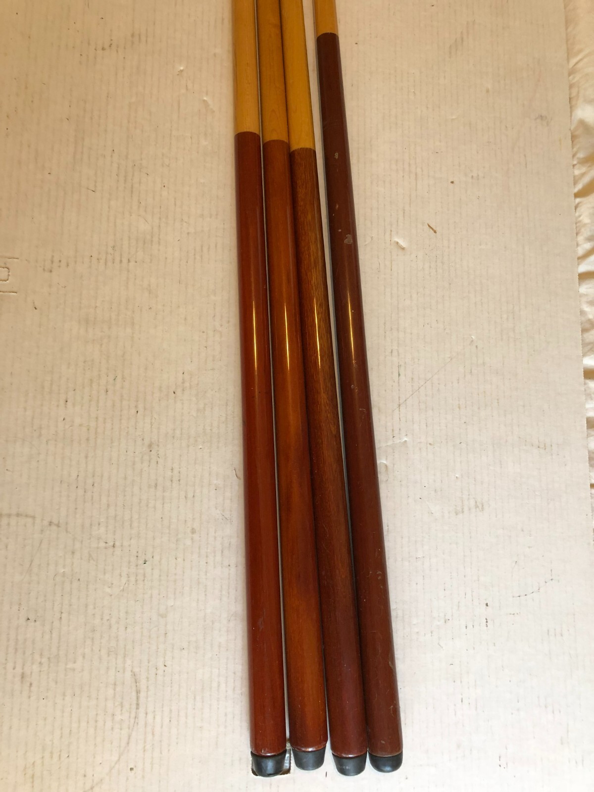 (4) vintage Dufferin maple leaf logo pool cues