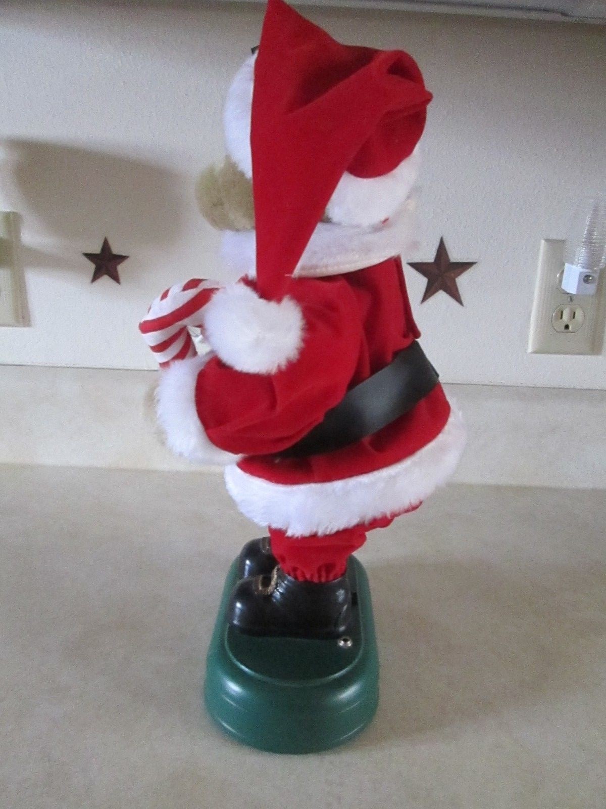 RARE VINTAGE Avon  ANIMATED MUSICAL SANTA TEDDY BEAR WITH CANDY CANE AND CANDLE