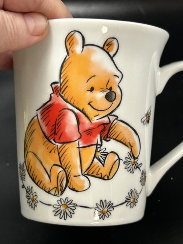 Disney Winnie the Pooh and Piglet w Lady Bugs Coffee Tea Mug Cup EUC 12 oz