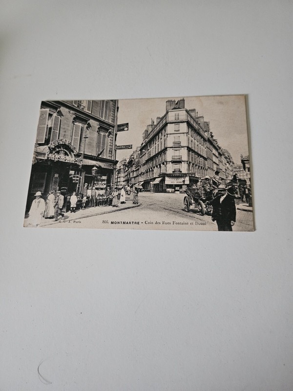 Paris Montmartre Coindes Rues Fontaine Et Douai
