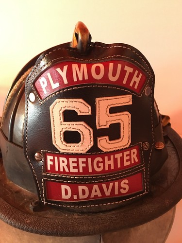 Vintage Cairns Fire Helmet Plymouth MAINE Firefighter D.DAVIS