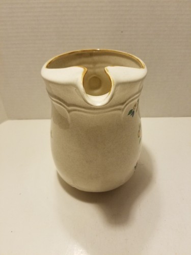 International Heartland Tea/Water Pitcher
