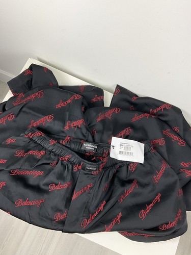 パンツ BALENCIAGA Midnight Blue Silk Pyjama Pant Balenciaga Midnight Blue Silk Pyjama Pant – LOZURI®