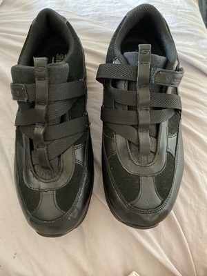 womens velcro trainers size 6