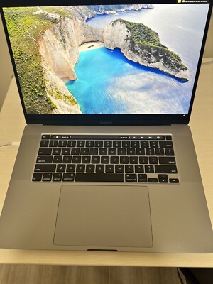 Apple Macbook Pro 16 2019 i9 1TB SSD 32GB RAM Magic Mouse Accessories- Excellent