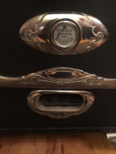 Antique Modern Acorn Cook Stove